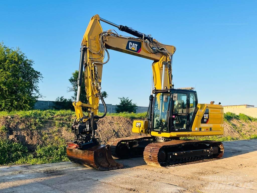 CAT 323 Paletli ekskavatörler