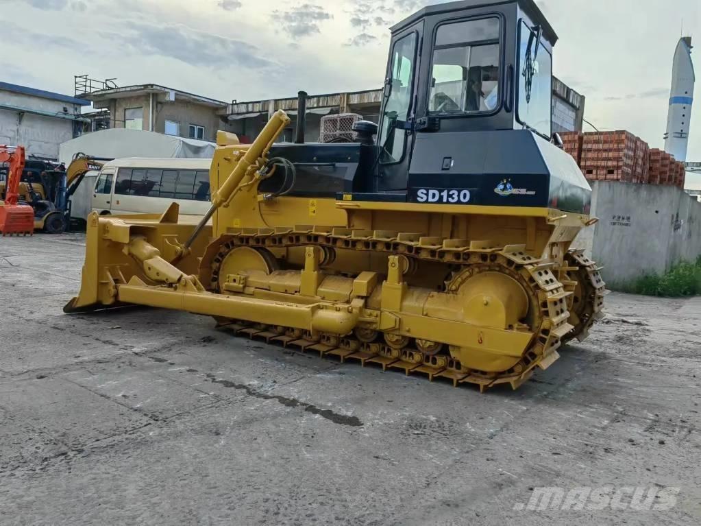 Shantui SD130 Paletli dozerler