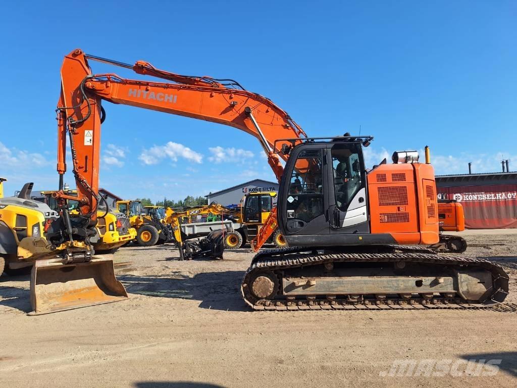 Hitachi ZX225USLC-5 Paletli ekskavatörler