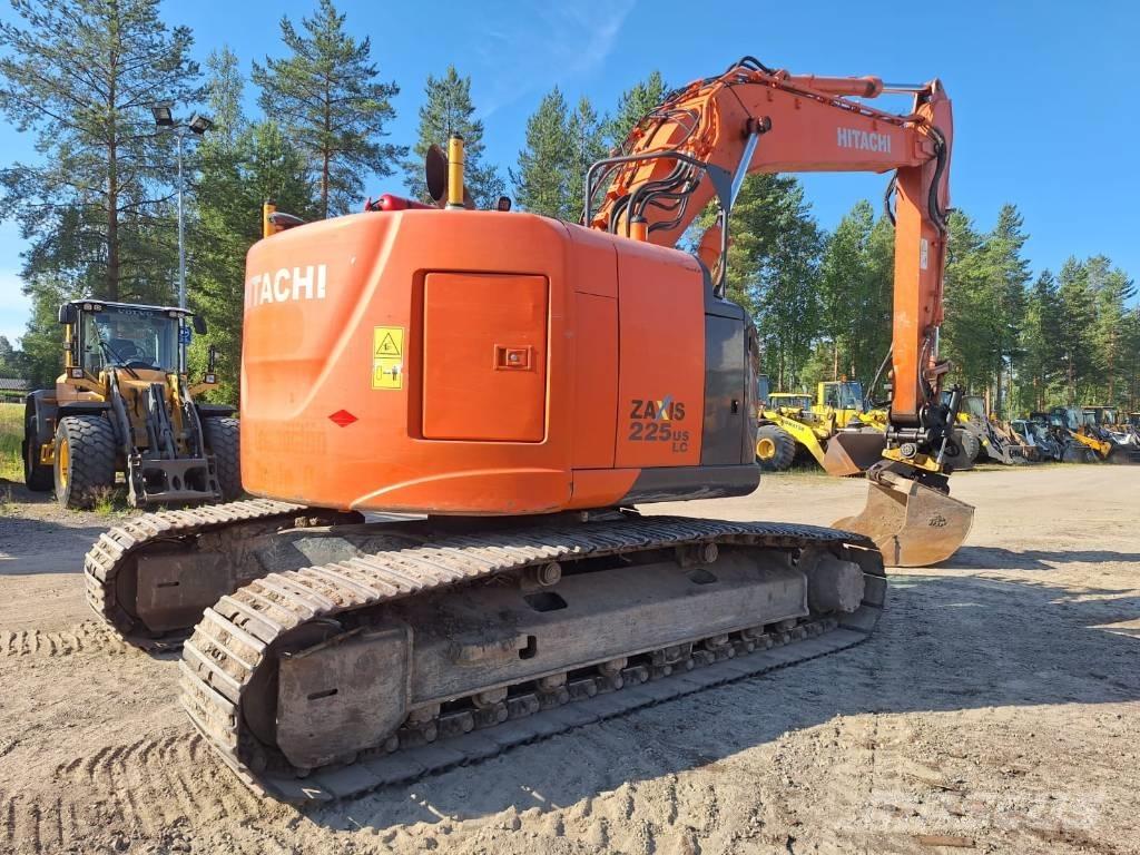 Hitachi ZX225USLC-5 Paletli ekskavatörler