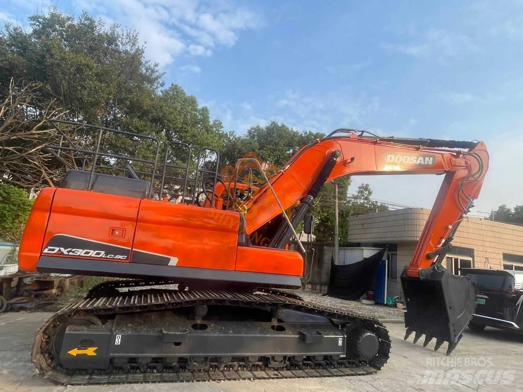 Doosan DX 300 Paletli ekskavatörler