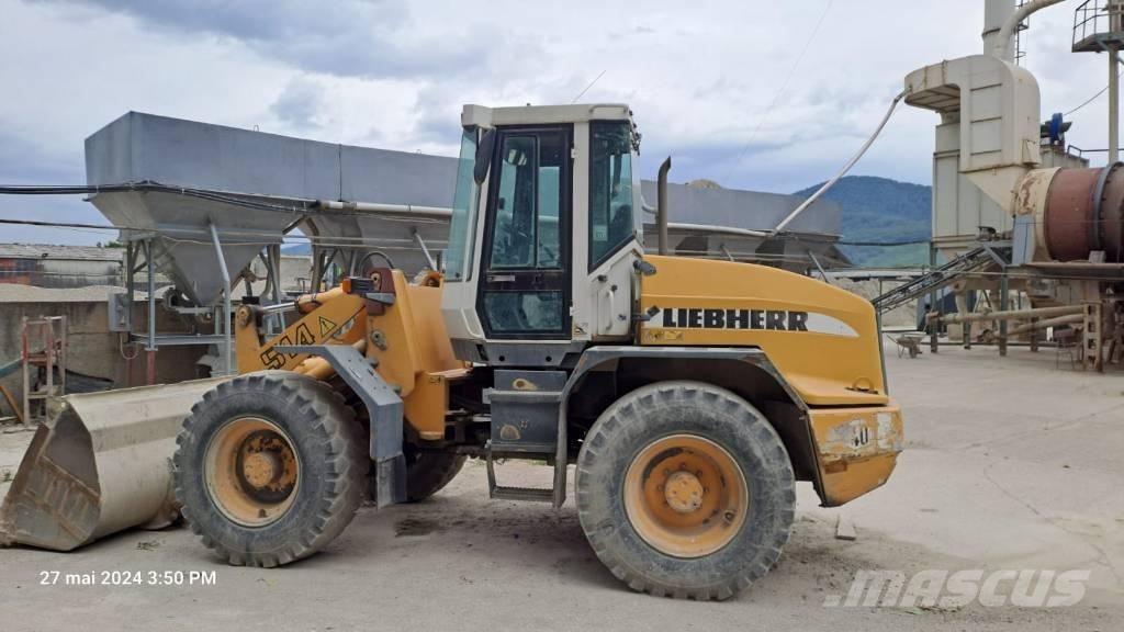 Liebherr L 514 Bomlar ve kollar