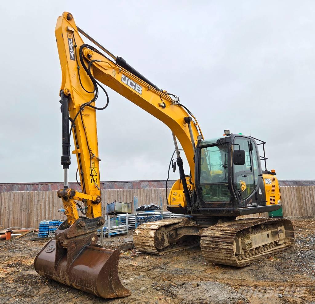 JCB JS 131 LC Paletli ekskavatörler