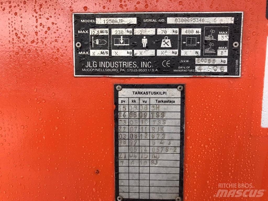 JLG 1250 AJP Körüklü personel platformları