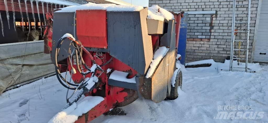 Kuhn Primor 3560 Balya ögütücü, kesici ve açicilar