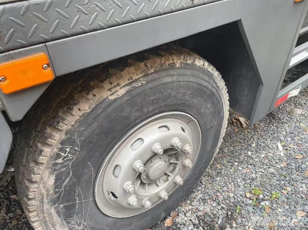 Zoomlion 25 ton Yol-Arazi Tipi Vinçler (AT)