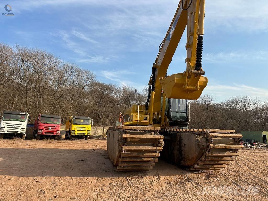 CAT 320CL Amfibi Ekskavatörler