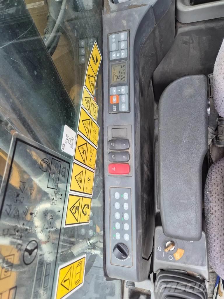 CAT M 318 F Lastik tekerli ekskavatörler