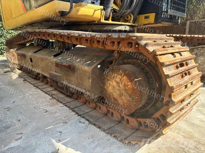 CAT 336 E Paletli ekskavatörler