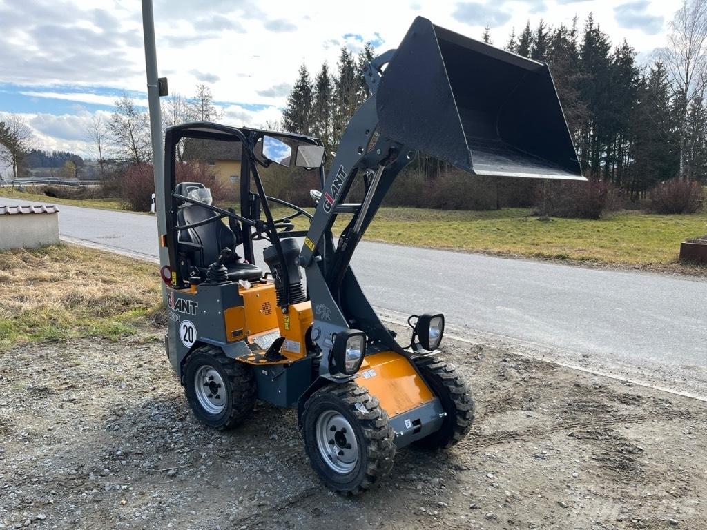 GiANT G 1200 Mini yükleyiciler