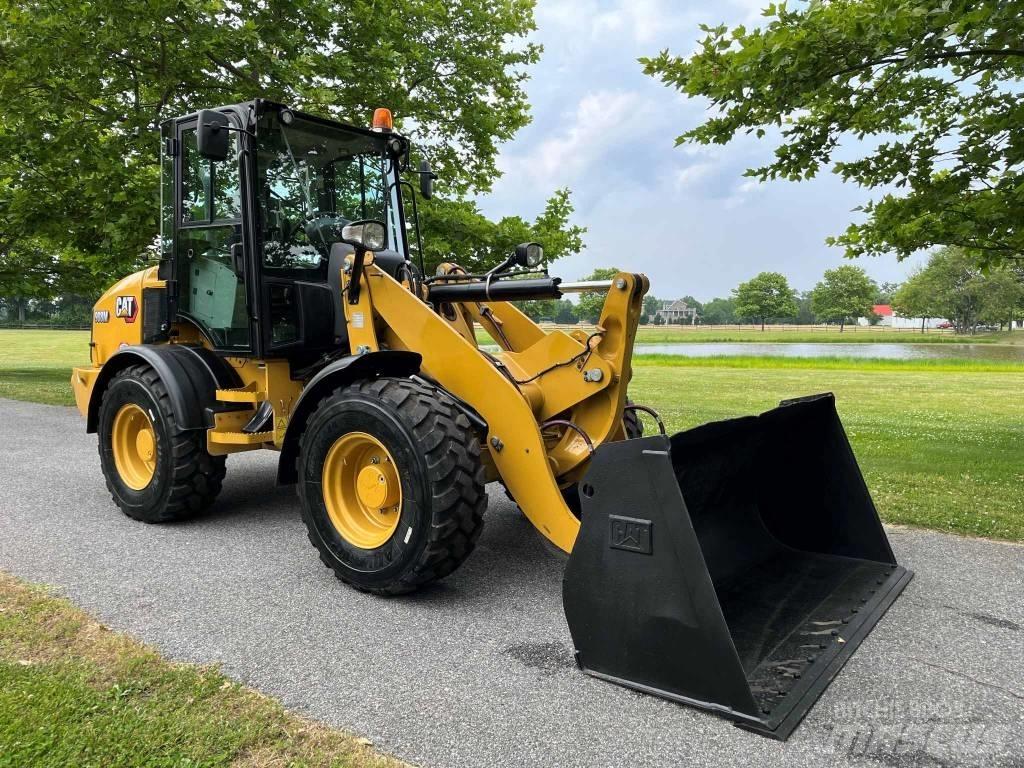 CAT 908M Tekerlekli yükleyiciler