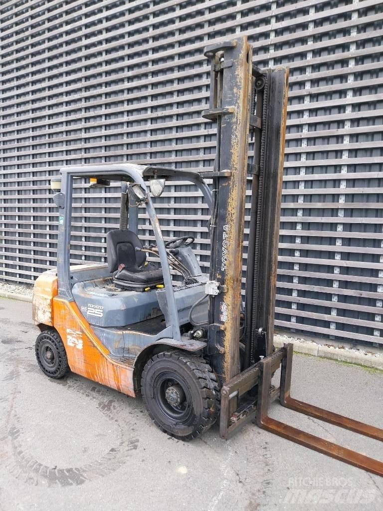 Toyota 25 Dizel forkliftler