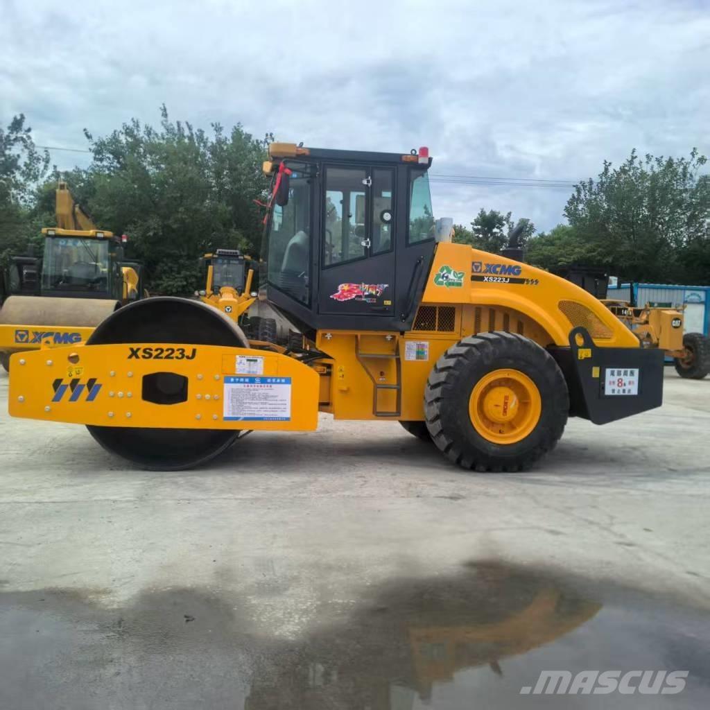 XCMG XS 223 J Tek tamburlu silindirler