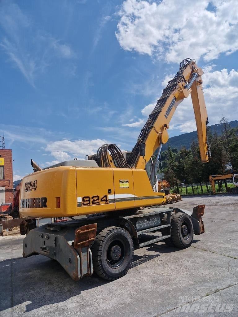 Liebherr A924C Atık taşıma araçları