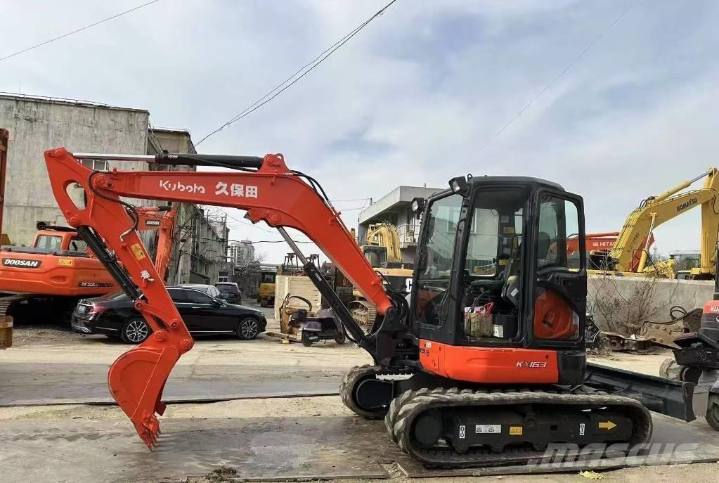 Kubota 163 Paletli ekskavatörler