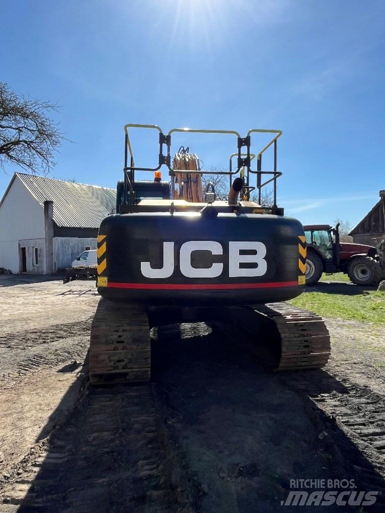 JCB JS 220 LC Paletli ekskavatörler