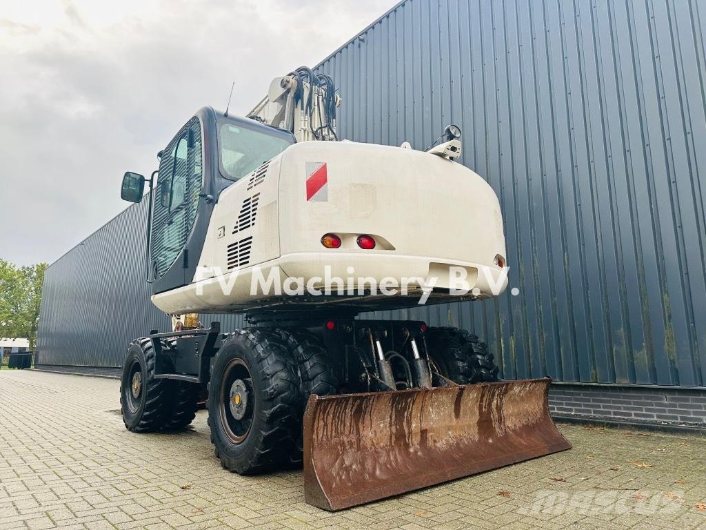 JCB JS 145 W Lastik tekerli ekskavatörler