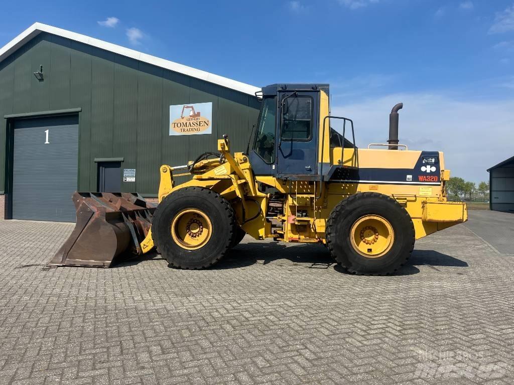 Komatsu WA 320-1 Tekerlekli yükleyiciler