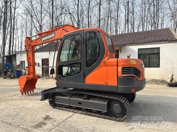 Doosan DX75 Mini ekskavatörler, 7 tona dek