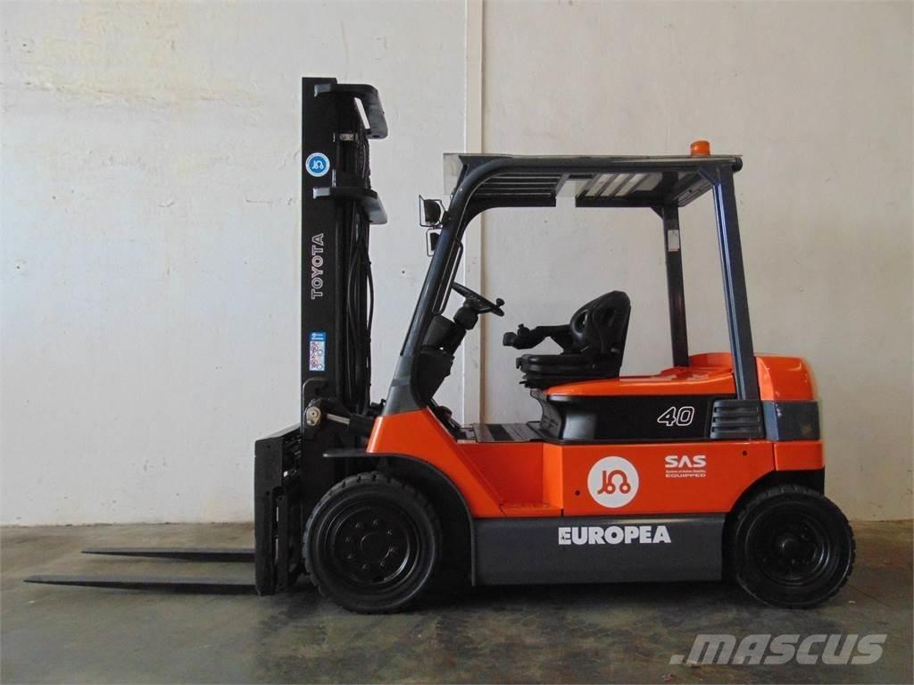Toyota 7FBMF40 Elektrikli forkliftler