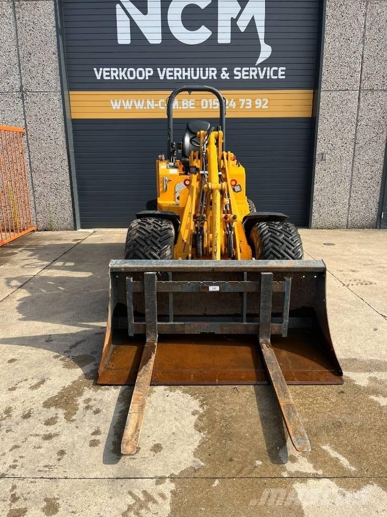 Knikmops KM 250 Tekerlekli yükleyiciler
