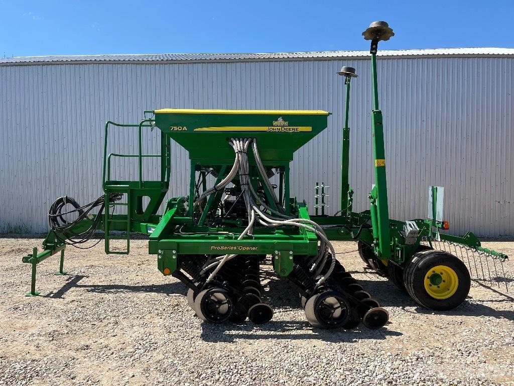 John Deere 750 A Mibzerler