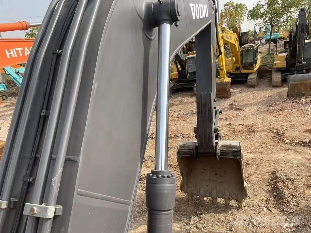 Volvo EC 250 D Paletli ekskavatörler