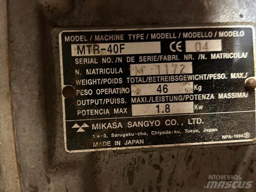 Mikasa MTR-40F Kompaktörler