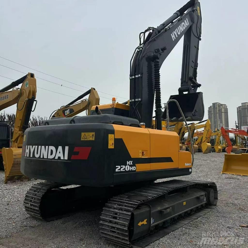 Hyundai 220VS Paletli ekskavatörler