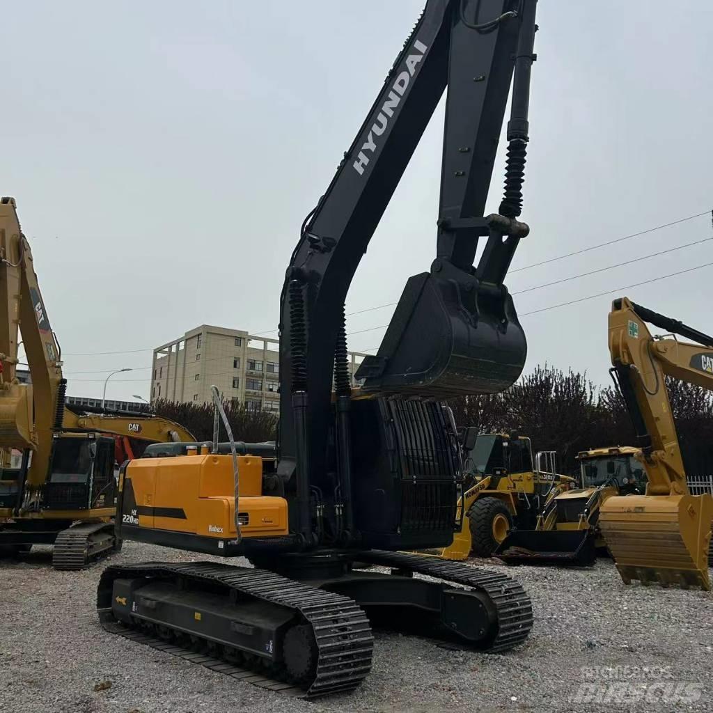 Hyundai 220VS Paletli ekskavatörler