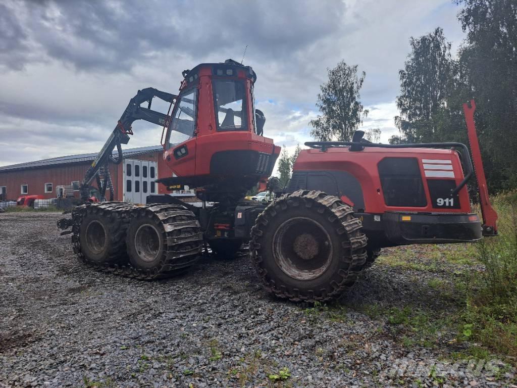 Komatsu 911 Biçerdöverler