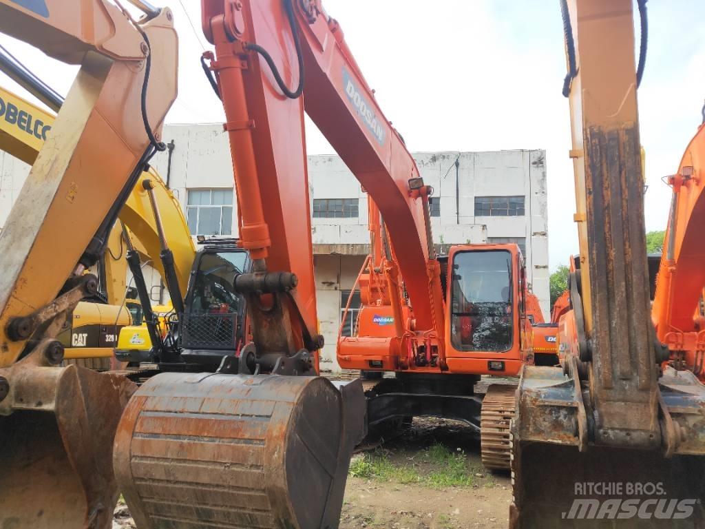 Doosan DH 215-9 Paletli ekskavatörler