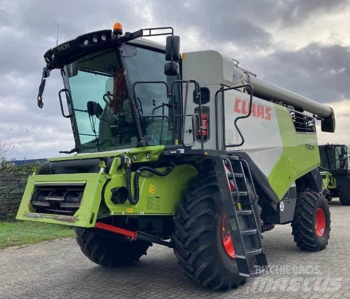 CLAAS TRION 530 Biçerdöverler