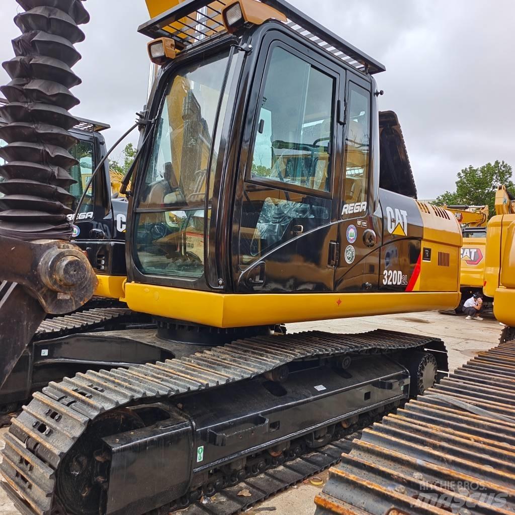 CAT 320 D Paletli ekskavatörler