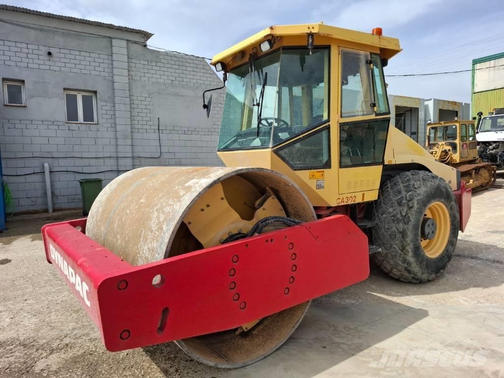 Dynapac CA 302 D Tek tamburlu silindirler