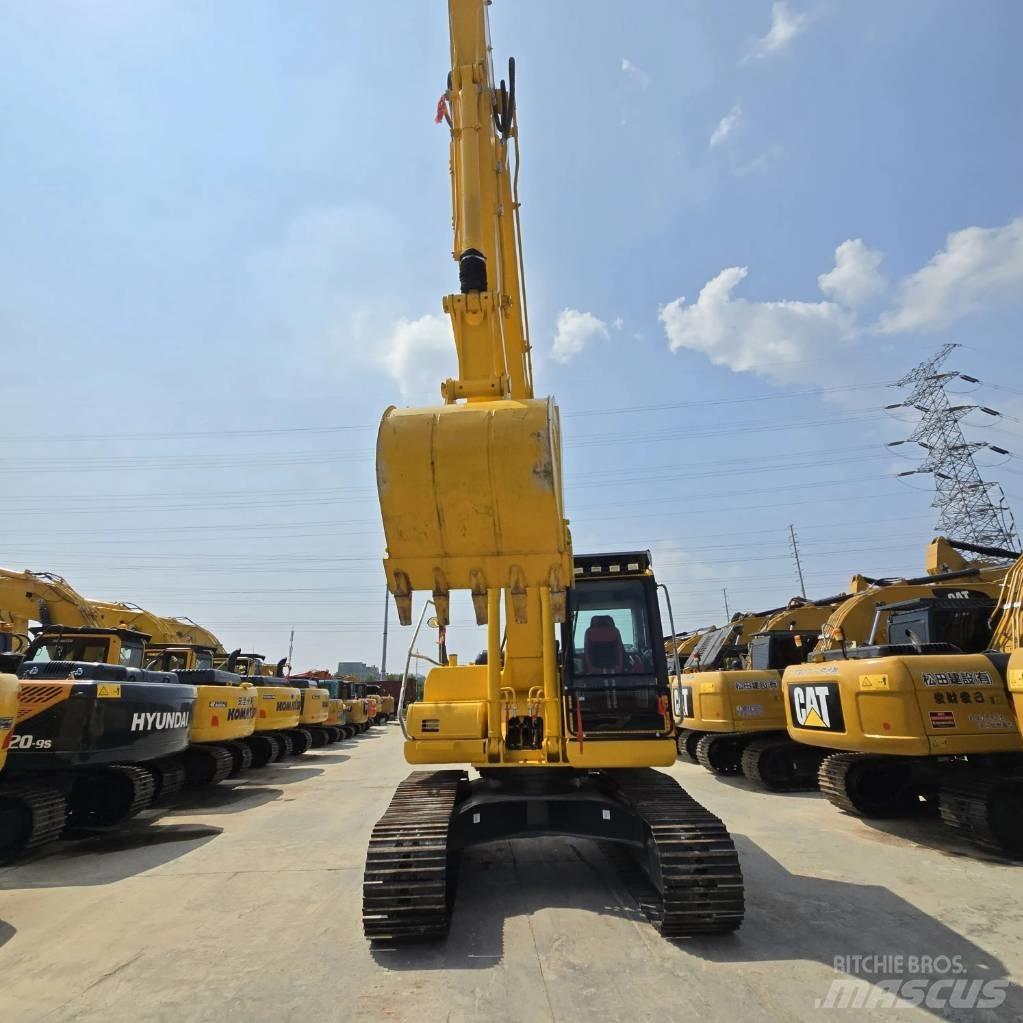 Komatsu PC 200-8 Paletli ekskavatörler