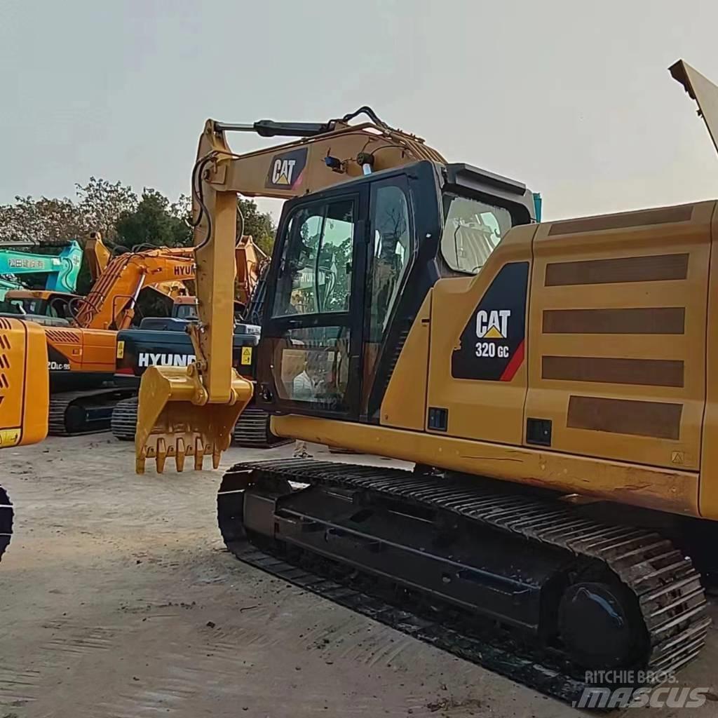 CAT 320GC Paletli ekskavatörler