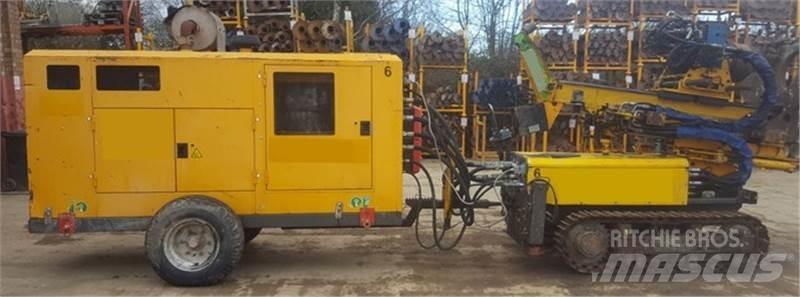 Klemm 702-2 Sondaj kuleleri