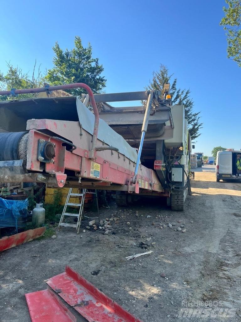 Sandvik QJ 241 Gezer kırıcılar