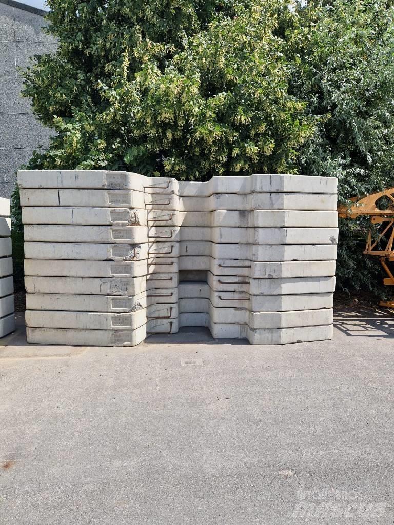 Potain IGO T 85 A Kendini kuran kule vinçler