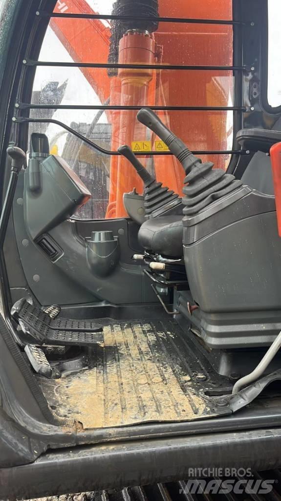 Hitachi ZX120 Paletli ekskavatörler