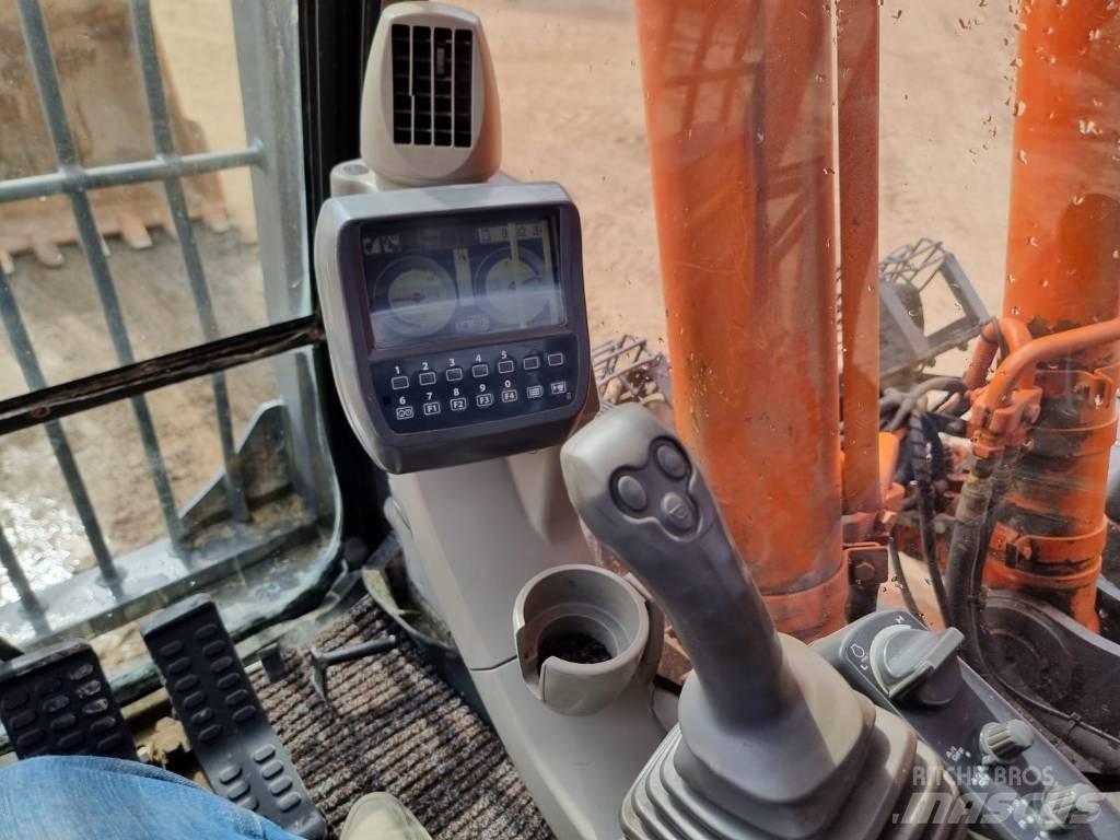 Hitachi ZX 250 LC-3 Paletli ekskavatörler
