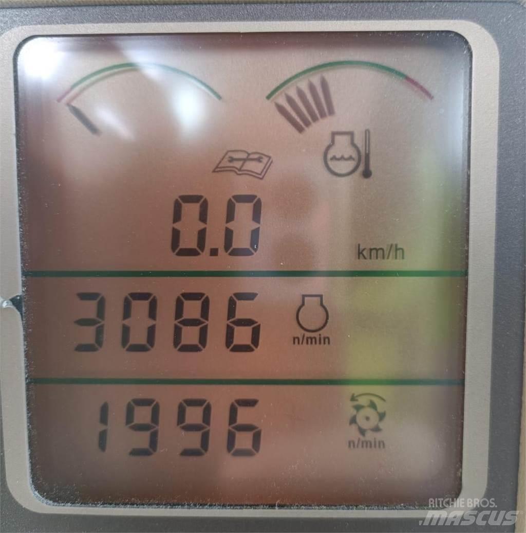 John Deere 7300 Kendi yürür silaj makinalari