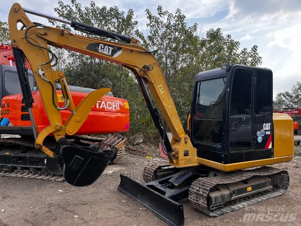 CAT 306 E Paletli ekskavatörler