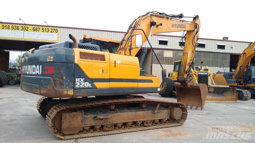 Hyundai HX 220 L Paletli ekskavatörler