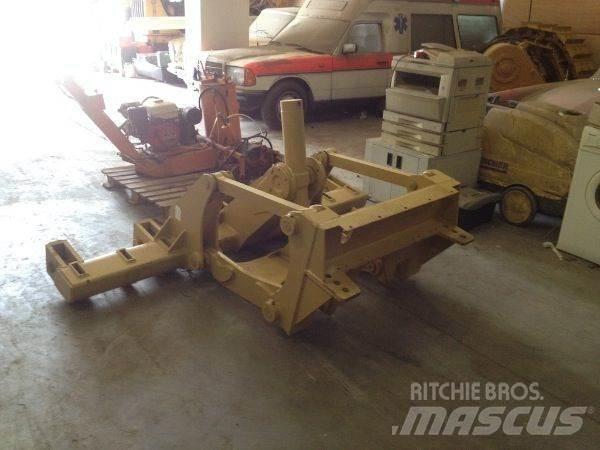 CAT 140H/160H Ripper Diger