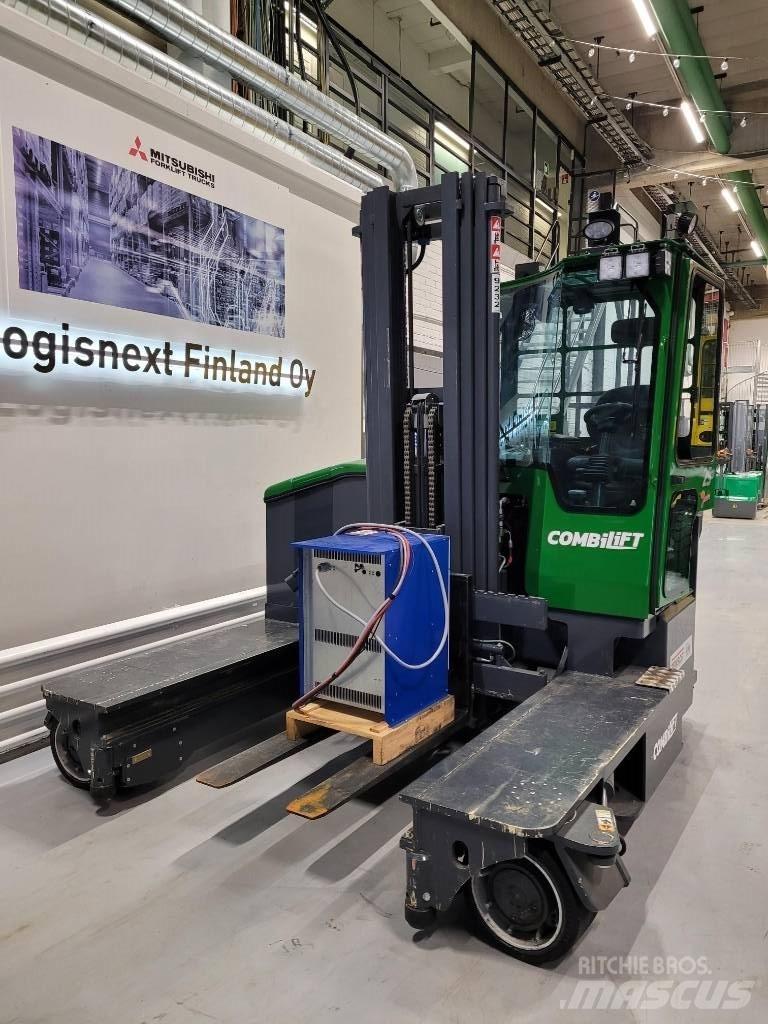 Combilift C4000ET 4 yönlü reach truck