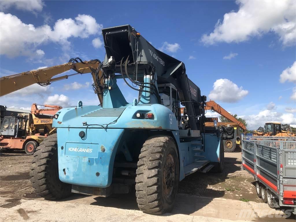 SMV 4542 TBX5 Konteyner istifleyiciler - reach stacker