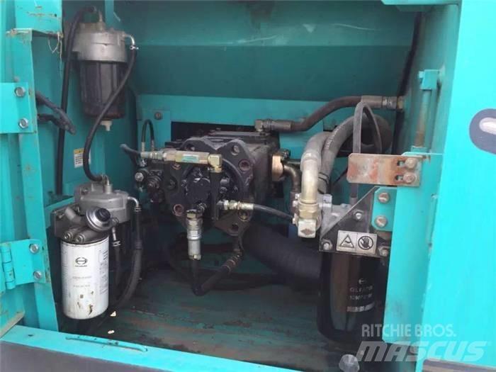 Kobelco SK 200-8 Paletli ekskavatörler