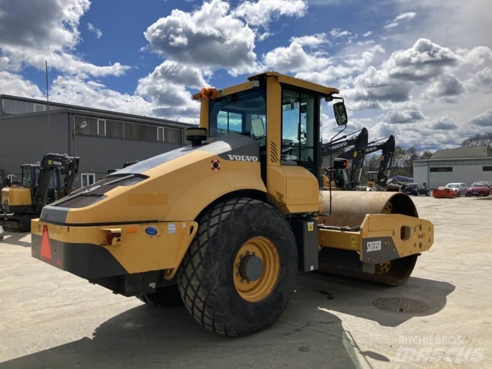 Volvo SD135B Zemin sıkıştırma makineleri